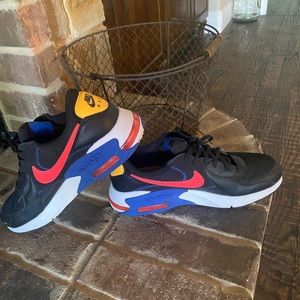 Nike air max black athletic shoes Sz 10